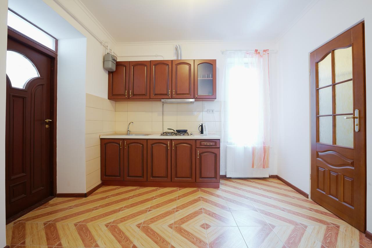 Apartment On Staroyevreiska,5 Λβιβ Εξωτερικό φωτογραφία